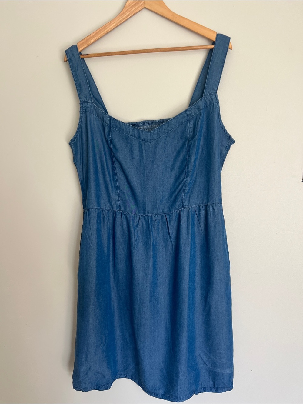 Sleeveless Blue Mini Dress with Sweetheart Neckline